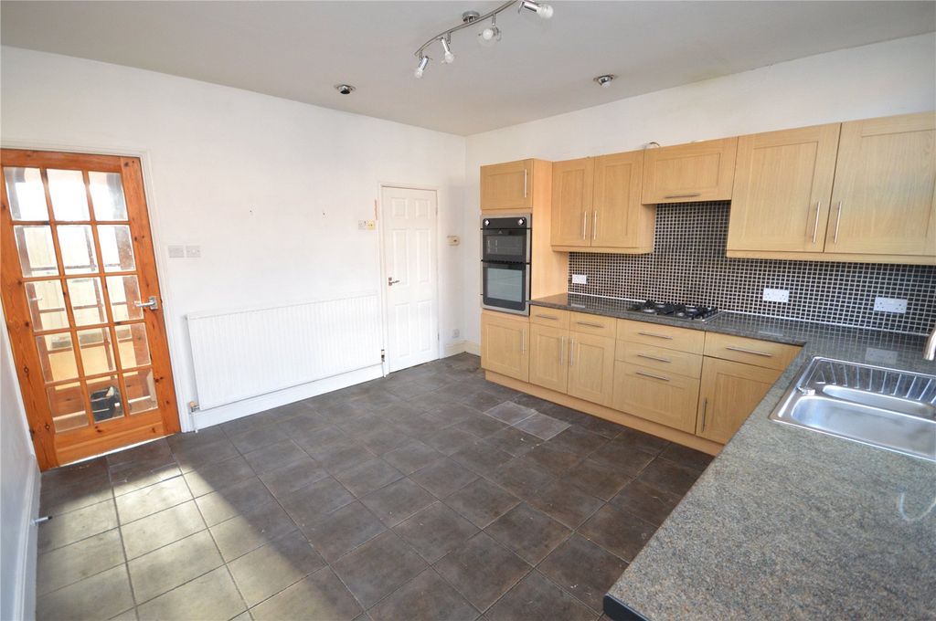 Property photo 3 of 11 Picture 3