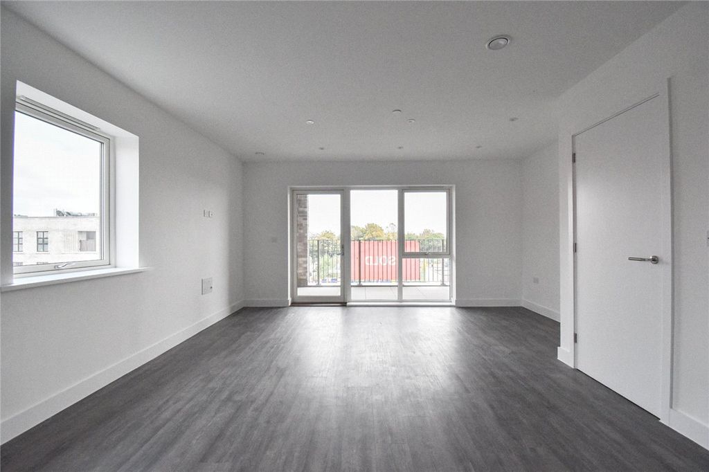 Property photo 3 of 8 Picture No. 08