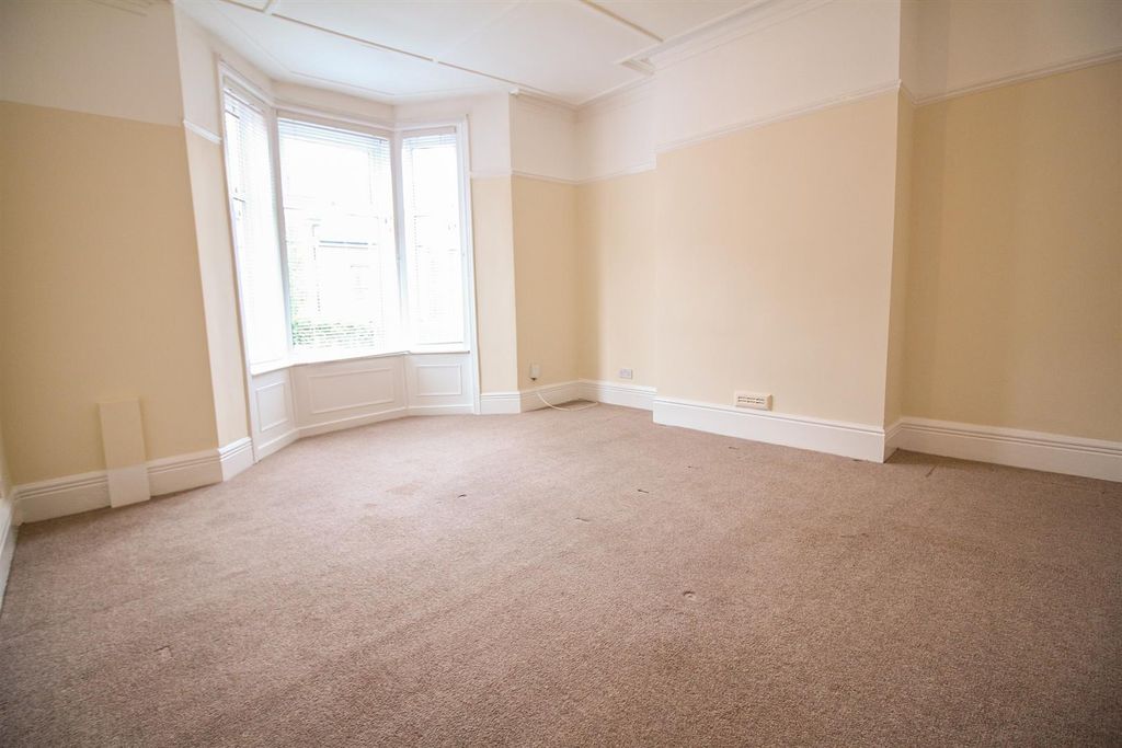 Property photo 2 of 8 Bedroom One