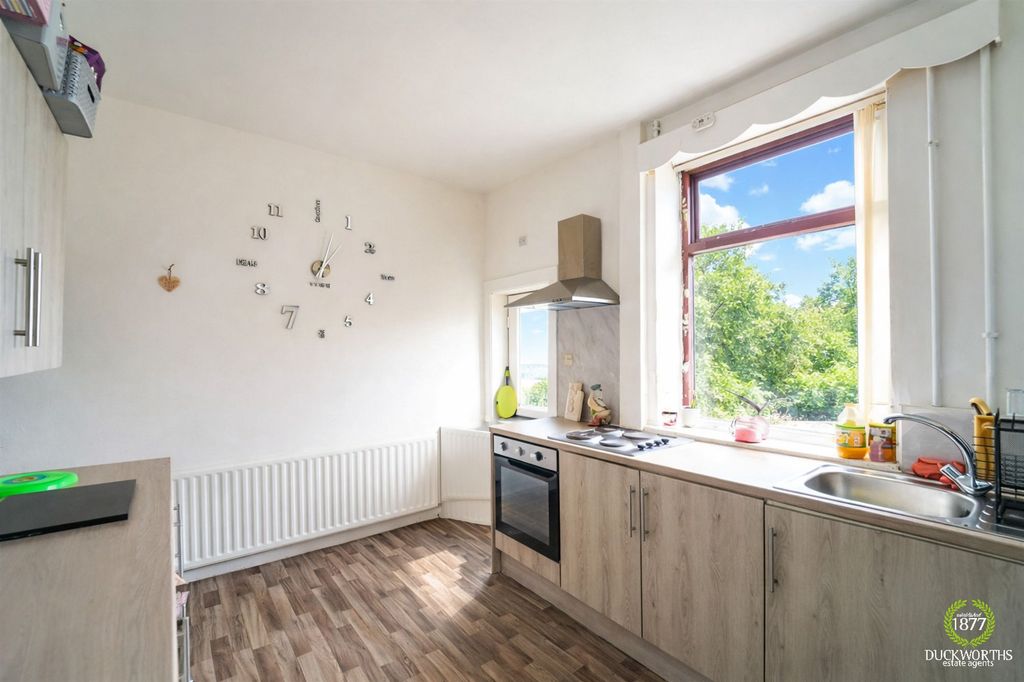 Property photo 2 of 5