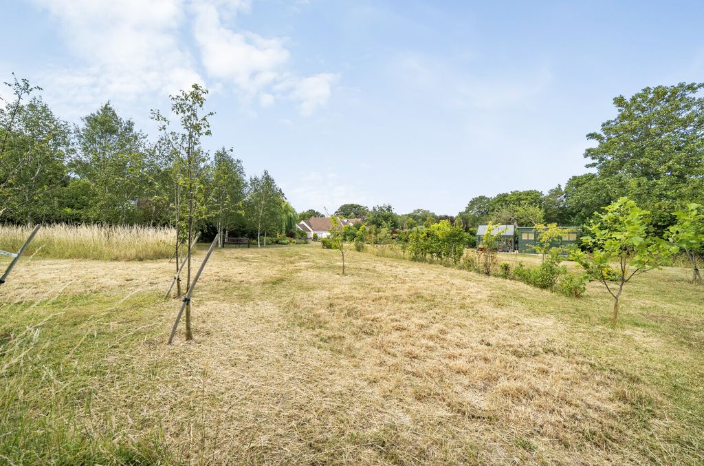 Property photo 3 of 34