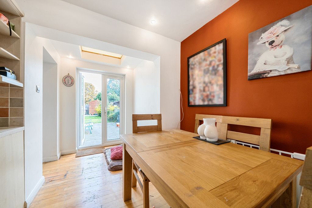Property photo 3 of 14 Dining