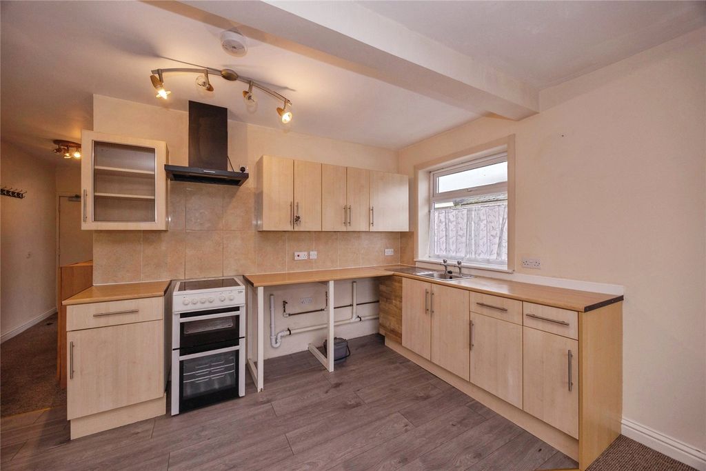 Property photo 2 of 16 Picture No. 08