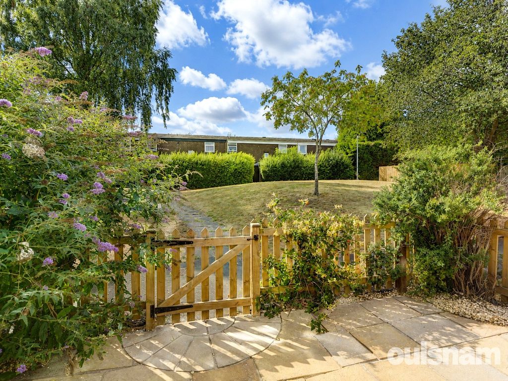 Property photo 2 of 28 Picture No. 12