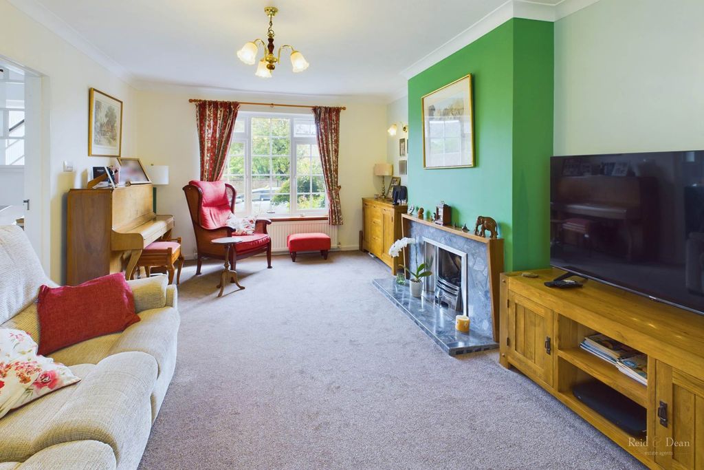 Property photo 2 of 24