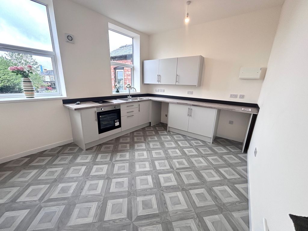 Property photo 1 of 5 Kitchen