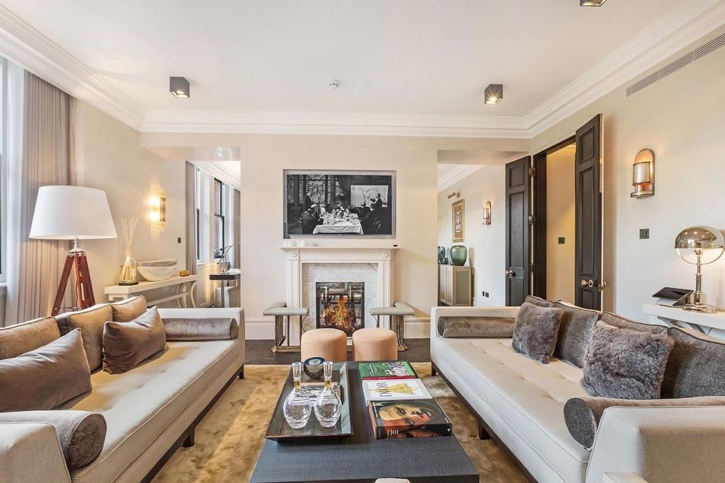 Property photo 2 of 22 Image