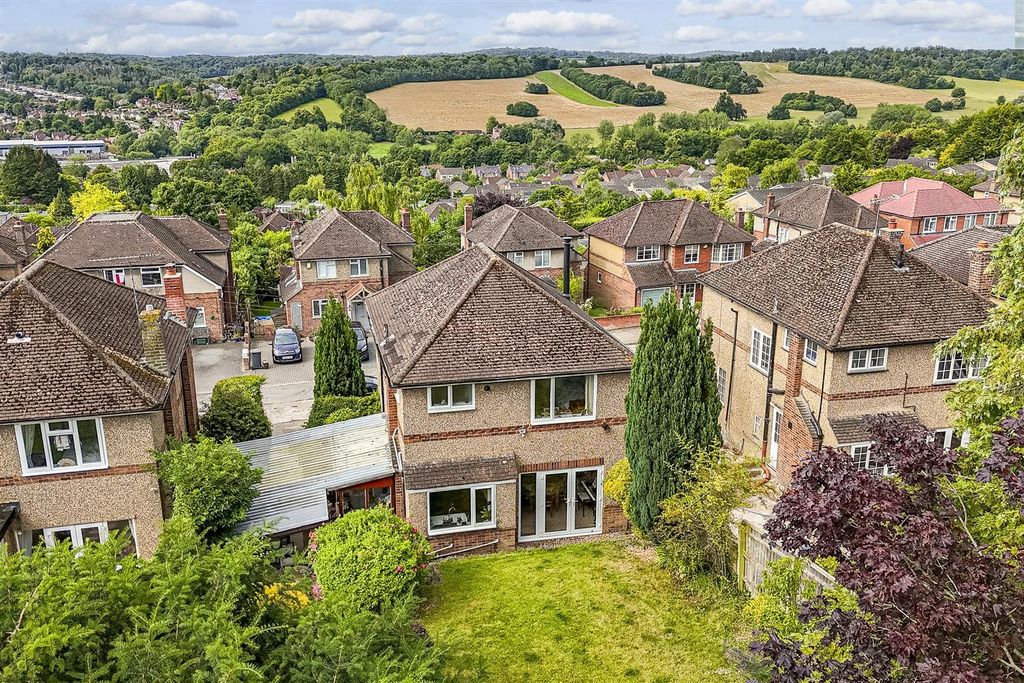 Property photo 2 of 15 Talbot Avenue.Jpg