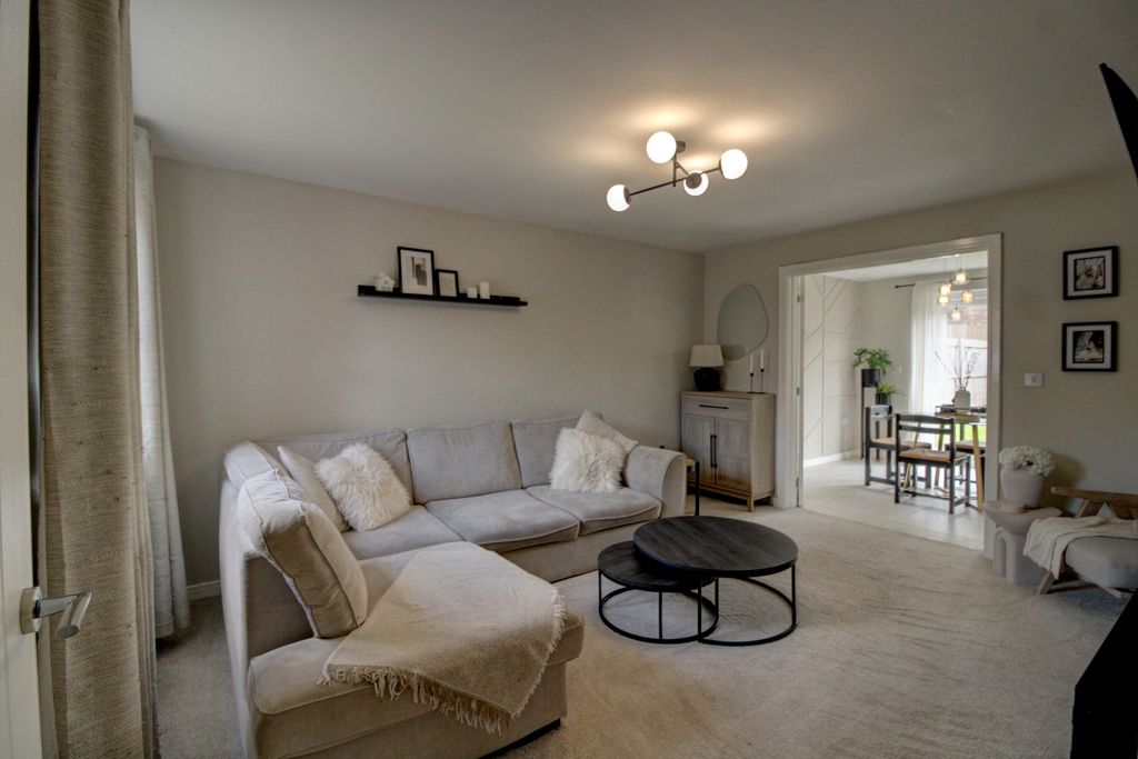 Property photo 2 of 22 2