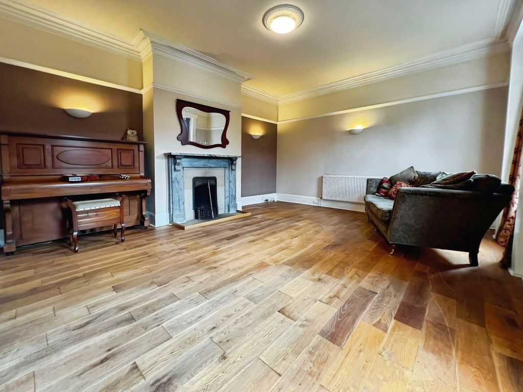 Property photo 3 of 37 Living Room