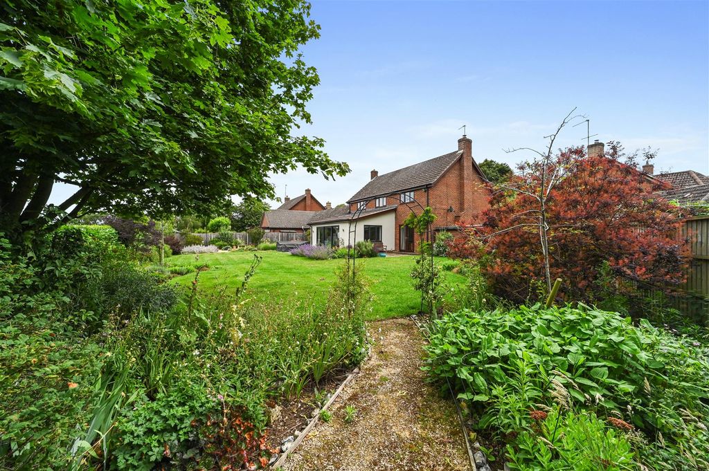 Property photo 1 of 24 Pt-Sheri-8Chestnutclose-34.Jpg