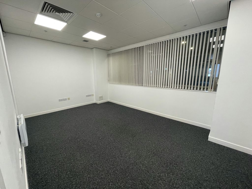 Property photo 3 of 8 Img_0496.Jpg