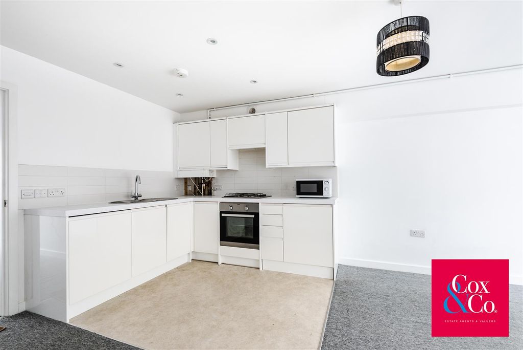 Property photo 2 of 13 81N_2482.Jpg