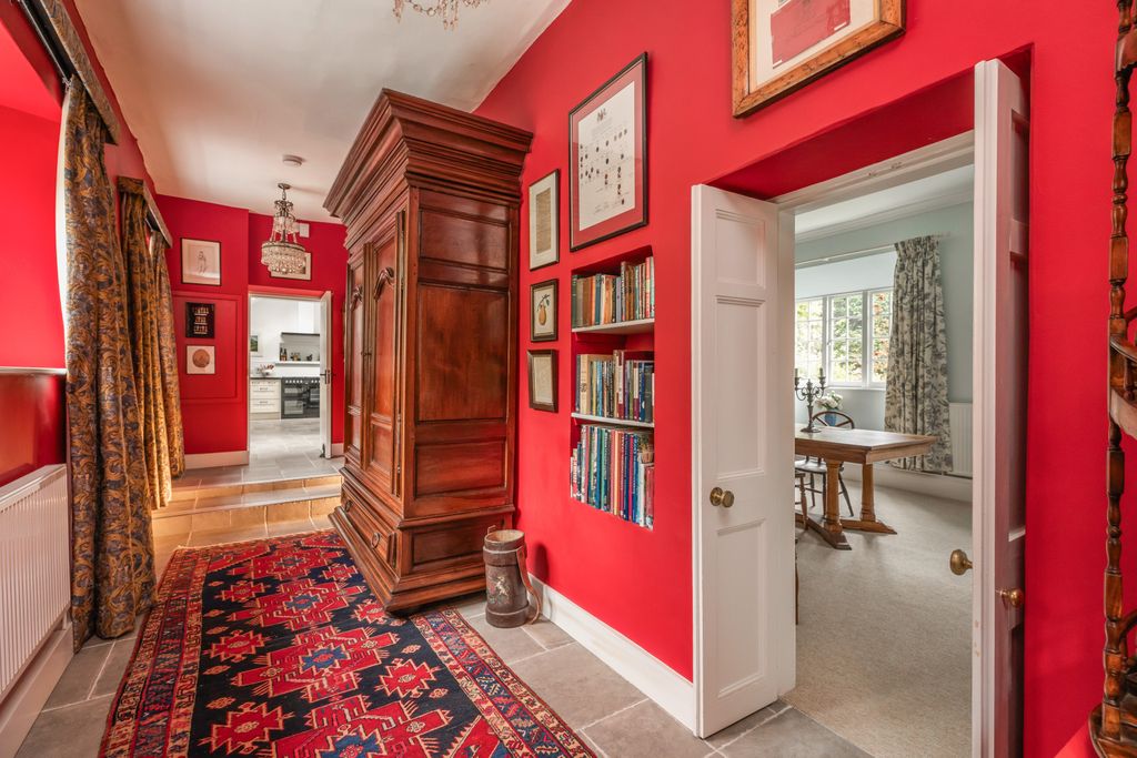 Property photo 3 of 22 Red Hall