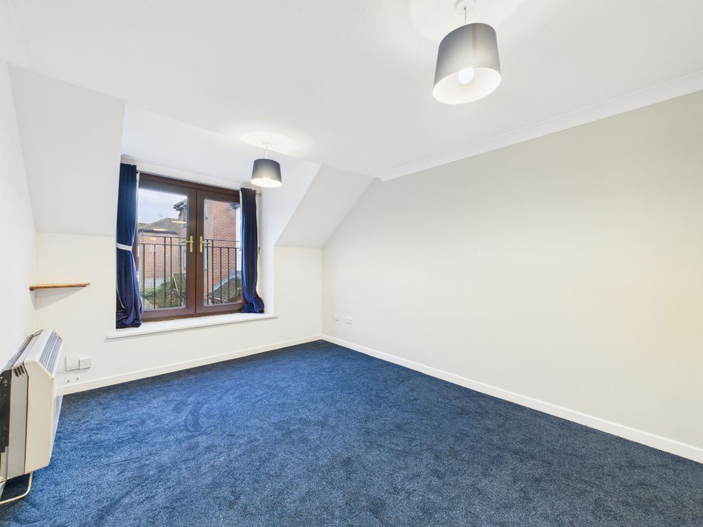 Property photo 2 of 6 Cam01984G0-Pr0533-Still003