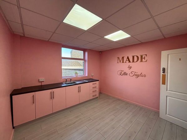 Property photo 2 of 6 Photo 1