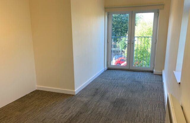 Property photo 1 of 4 Avebury-1A-Office-To-Let-Internal-4-641x415.Jpg