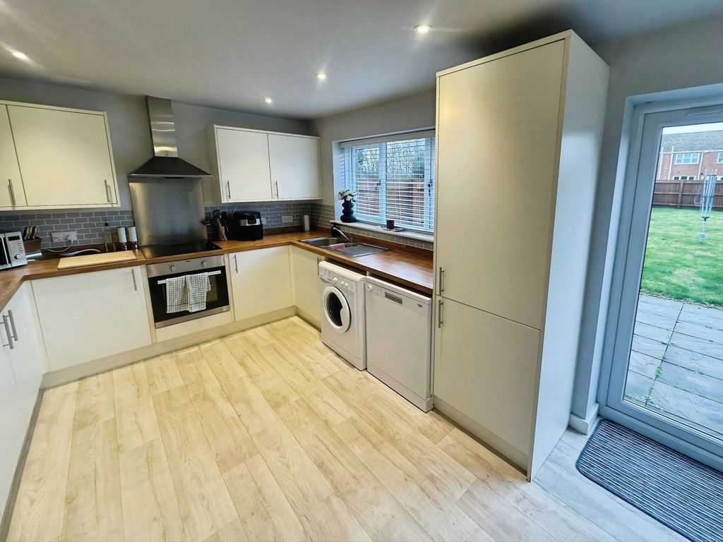 Property photo 2 of 23 Image