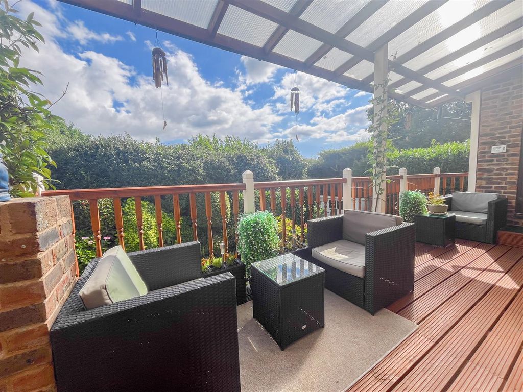 Property photo 2 of 18