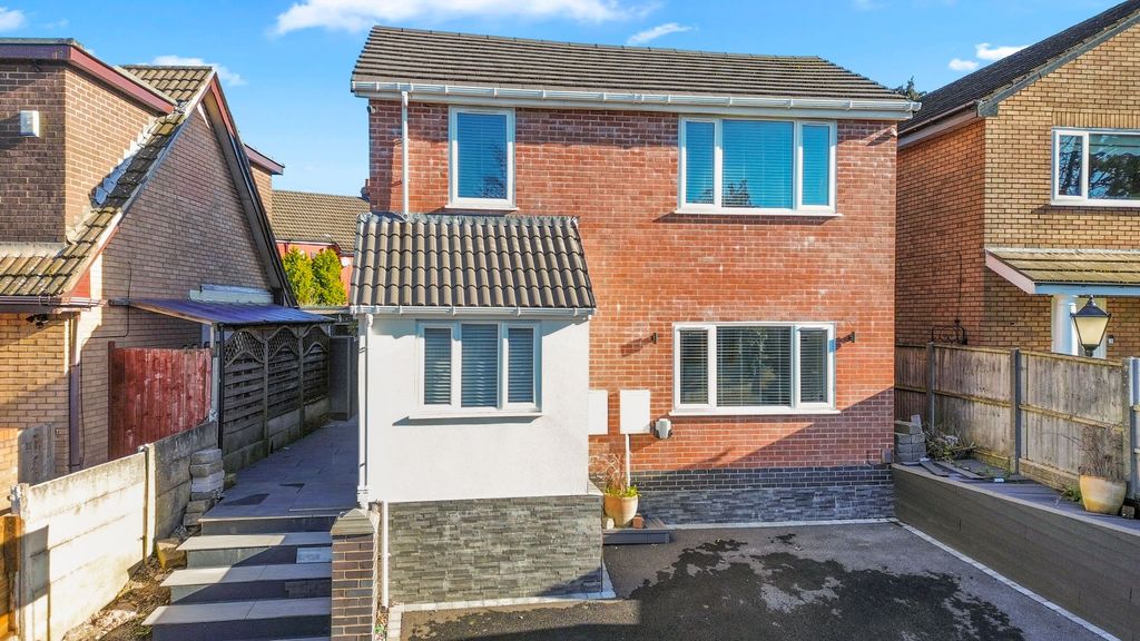 Property photo 1 of 35