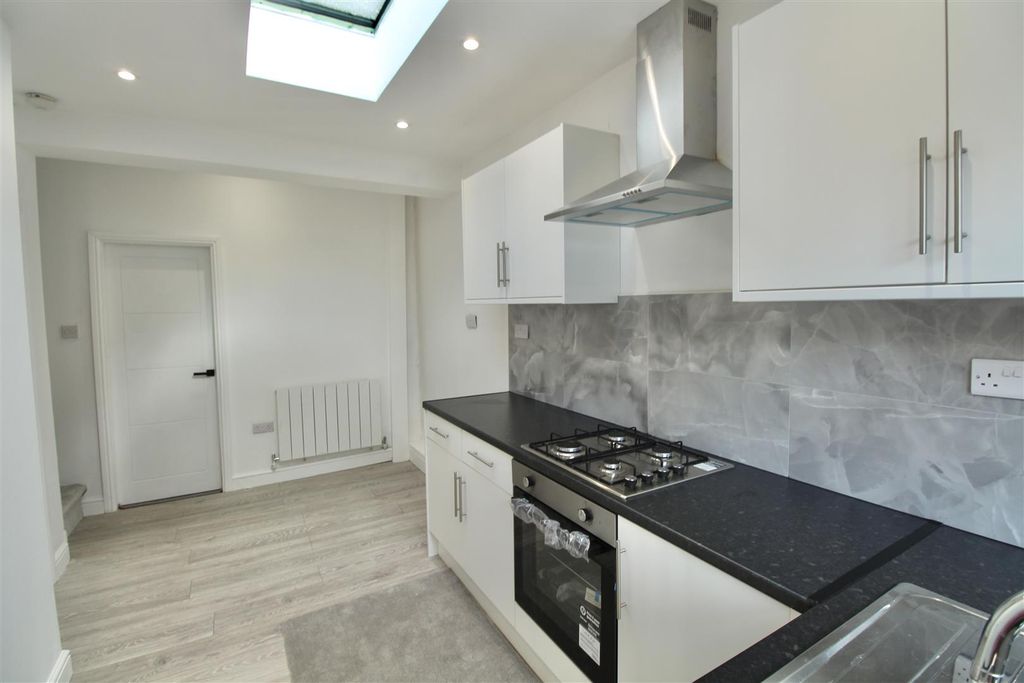 Property photo 2 of 11 Img_1546.Jpg