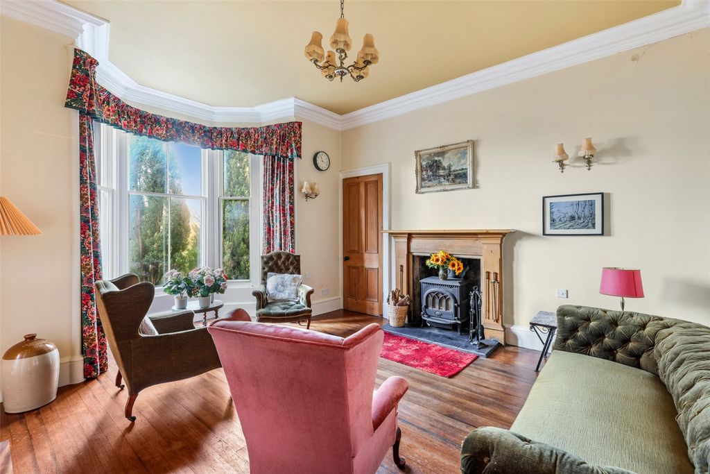 Property photo 2 of 26 Living Room