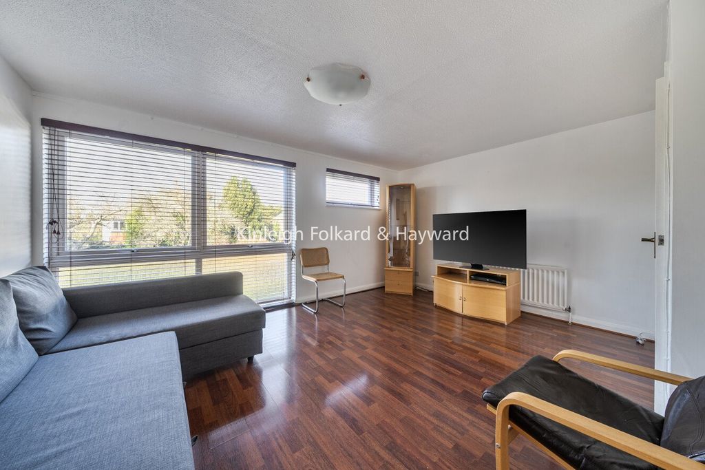 Property photo 2 of 11 Picture No. 36