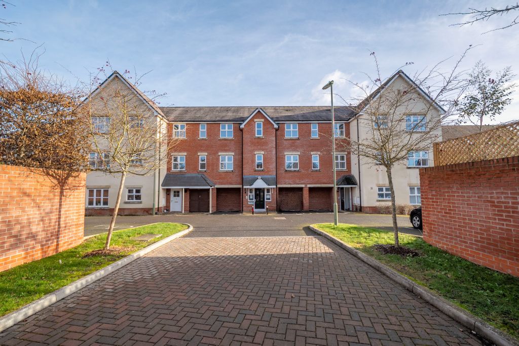 Property photo 2 of 22