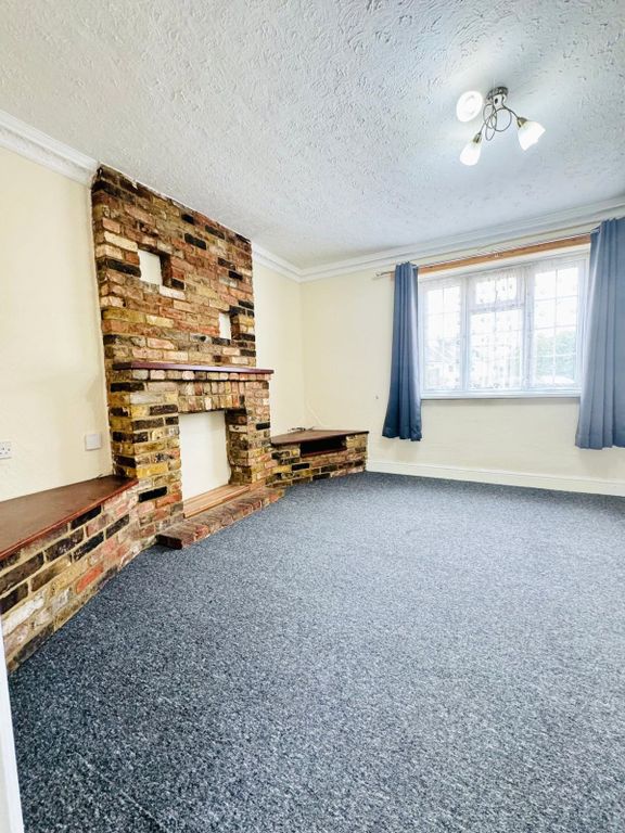 Property photo 1 of 19 Picture No. 01