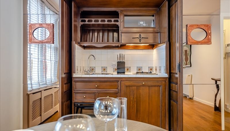 Property photo 3 of 8 Kitchen