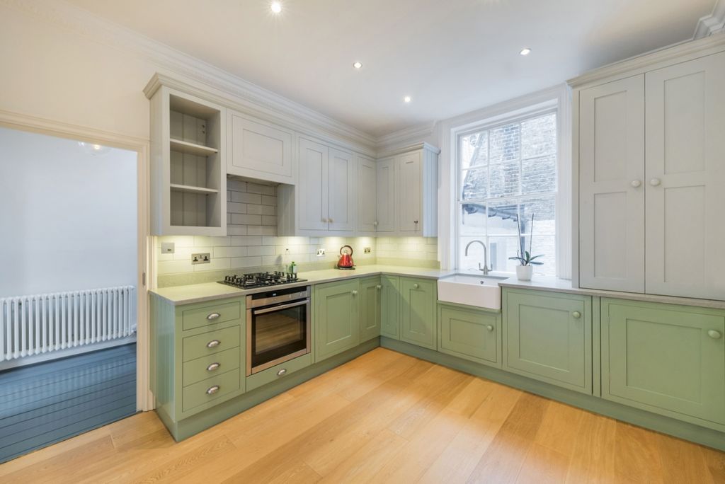 Property photo 2 of 14 Kitchen (1)