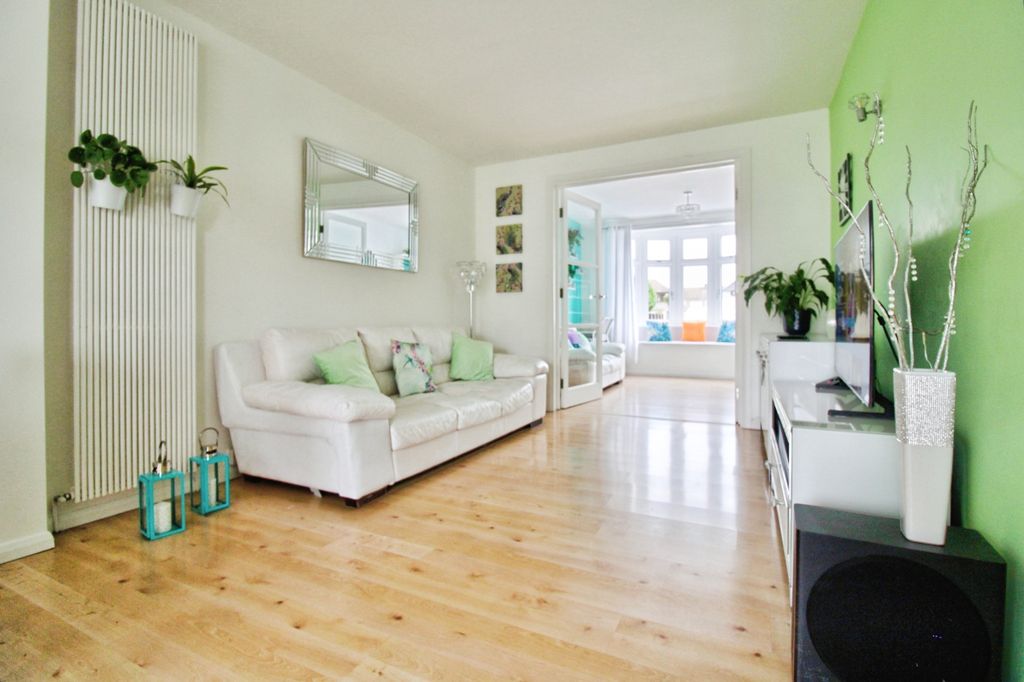 Property photo 3 of 22 27