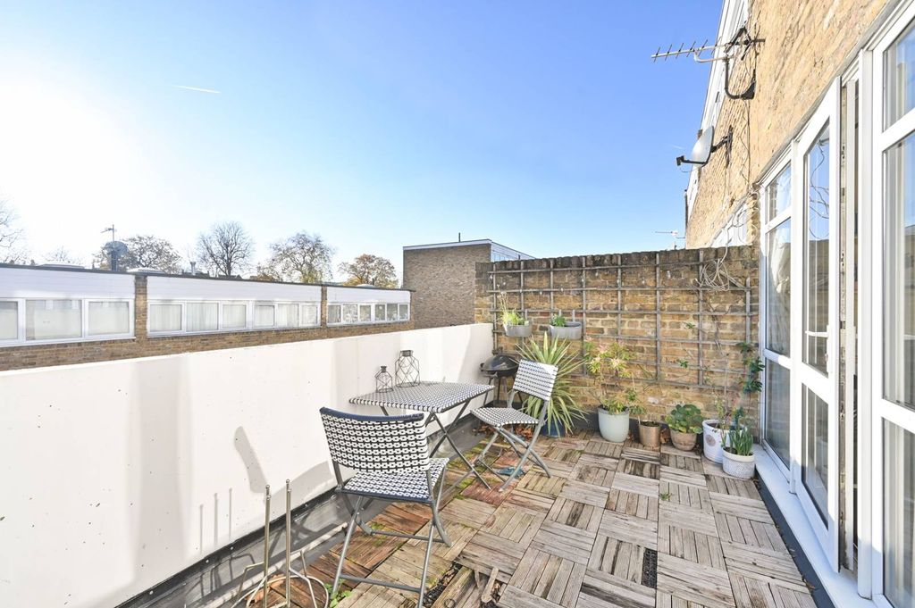 Property photo 3 of 8