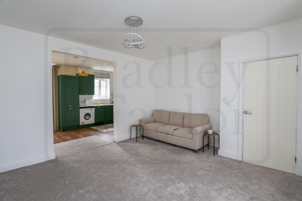 Property photo 2 of 17 Img_0723.Jpg