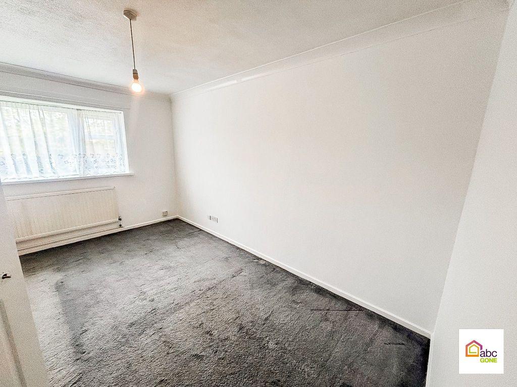 Property photo 1 of 3