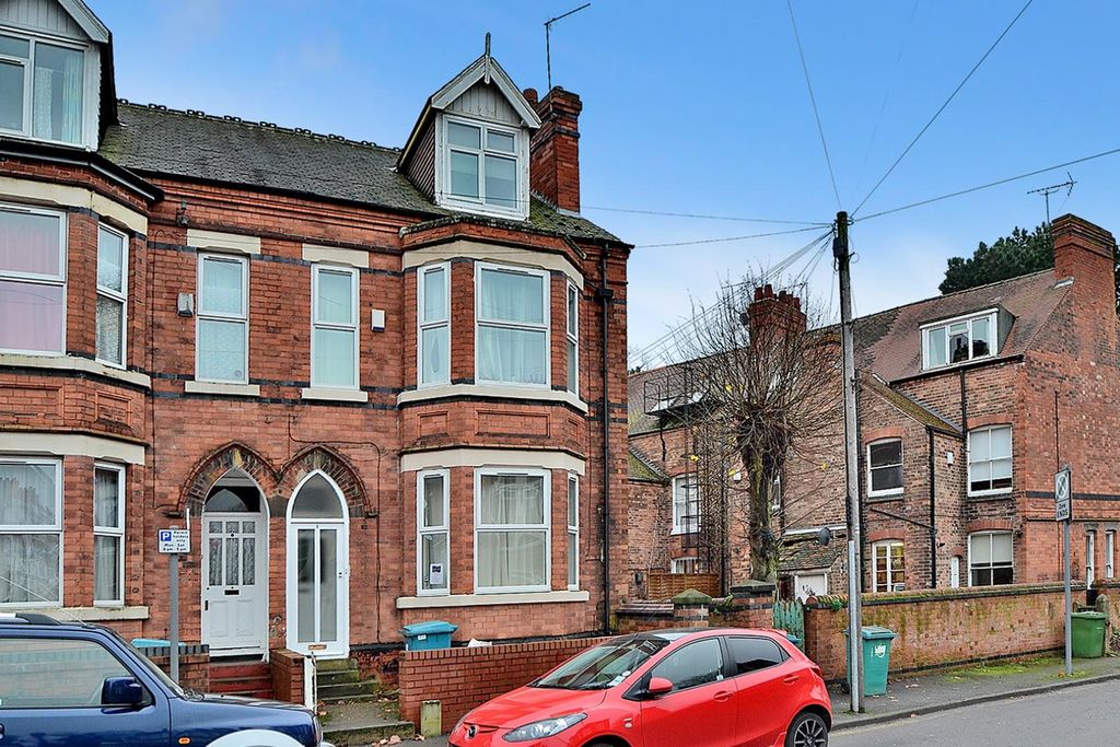 Property photo 1 of 10 7 Henry Road Front New.Jpg