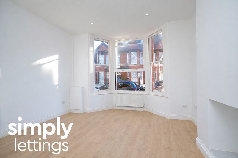 Property photo 3 of 12 Photo 4