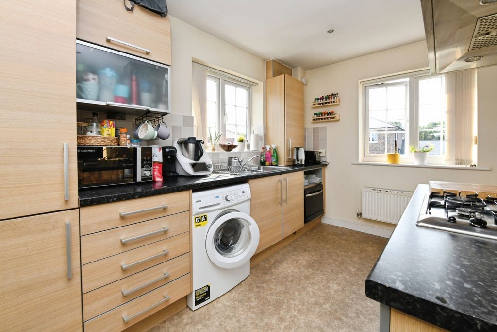 Property photo 2 of 12 Photo