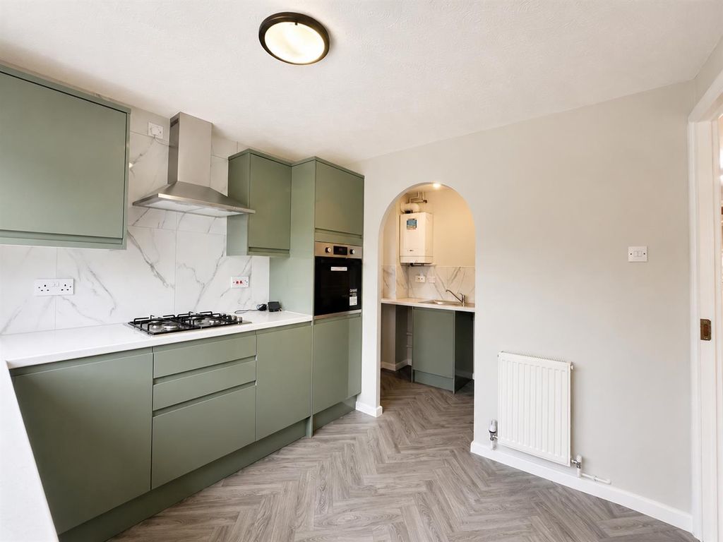 Property photo 2 of 19 8Bc13662-D3Cf-4928-Be2B-3Fd9C8A17Bf1.Png