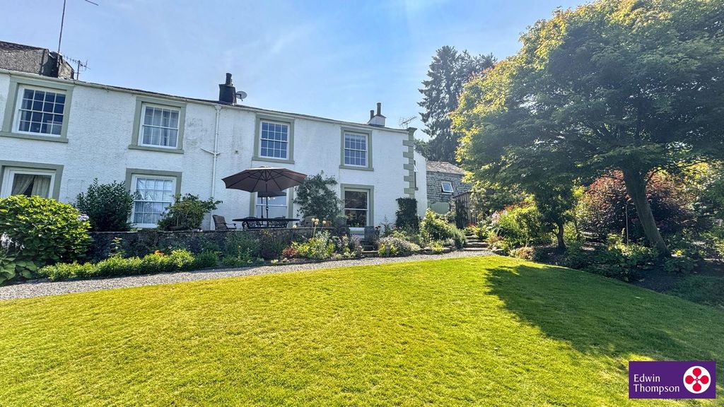 Property photo 1 of 35