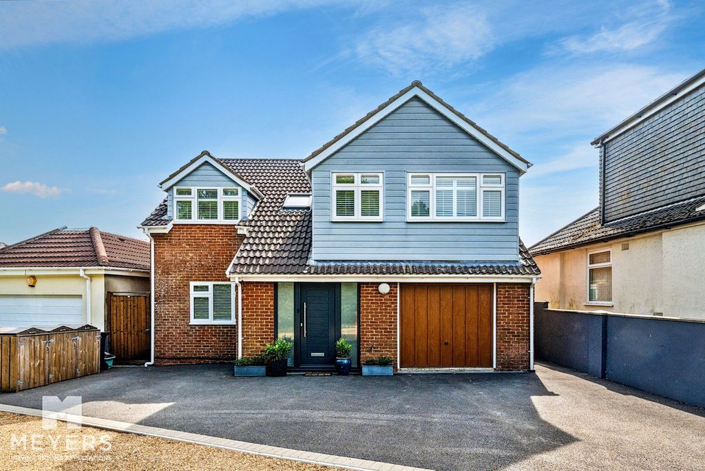 Property photo 1 of 23