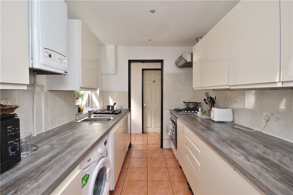 Property photo 2 of 8 Kitchen