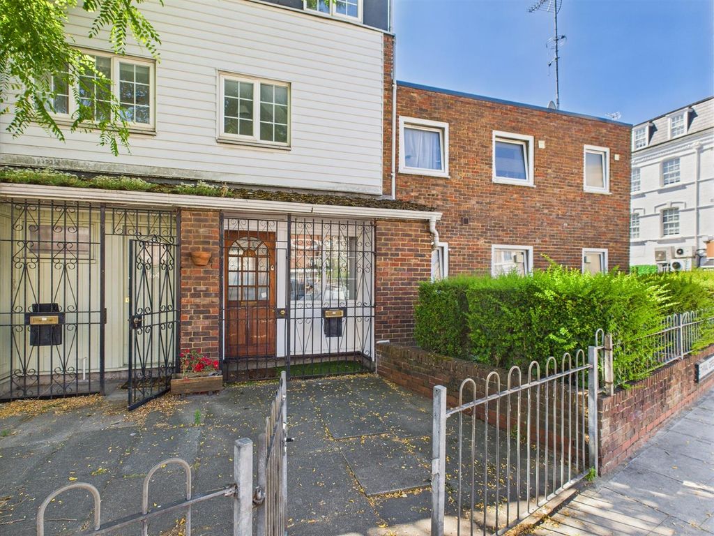 Property photo 3 of 10 Cam04237G0-Pr0169-Still009.Jpg