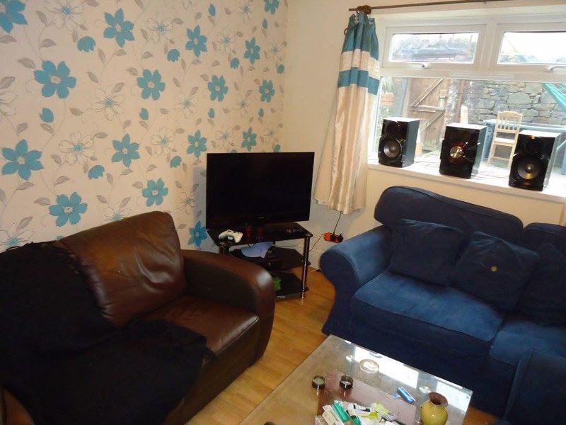 Property photo 3 of 10 Photo 3