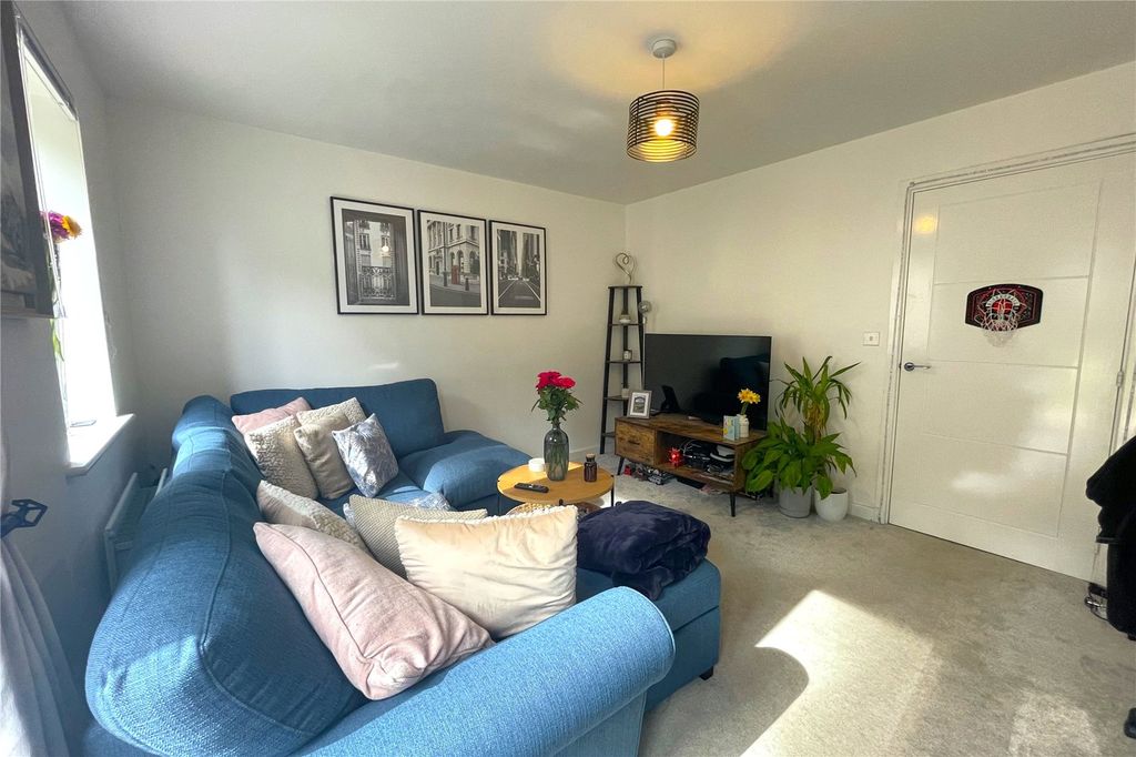 Property photo 3 of 13 Picture No. 11