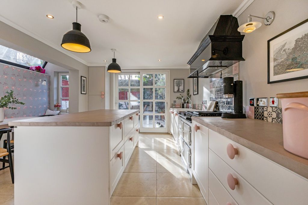 Property photo 1 of 15 Kitchen