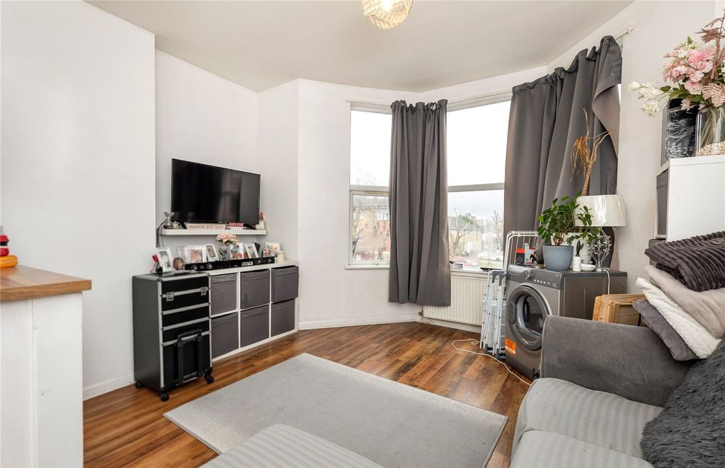 Property photo 2 of 9 Picture No. 04