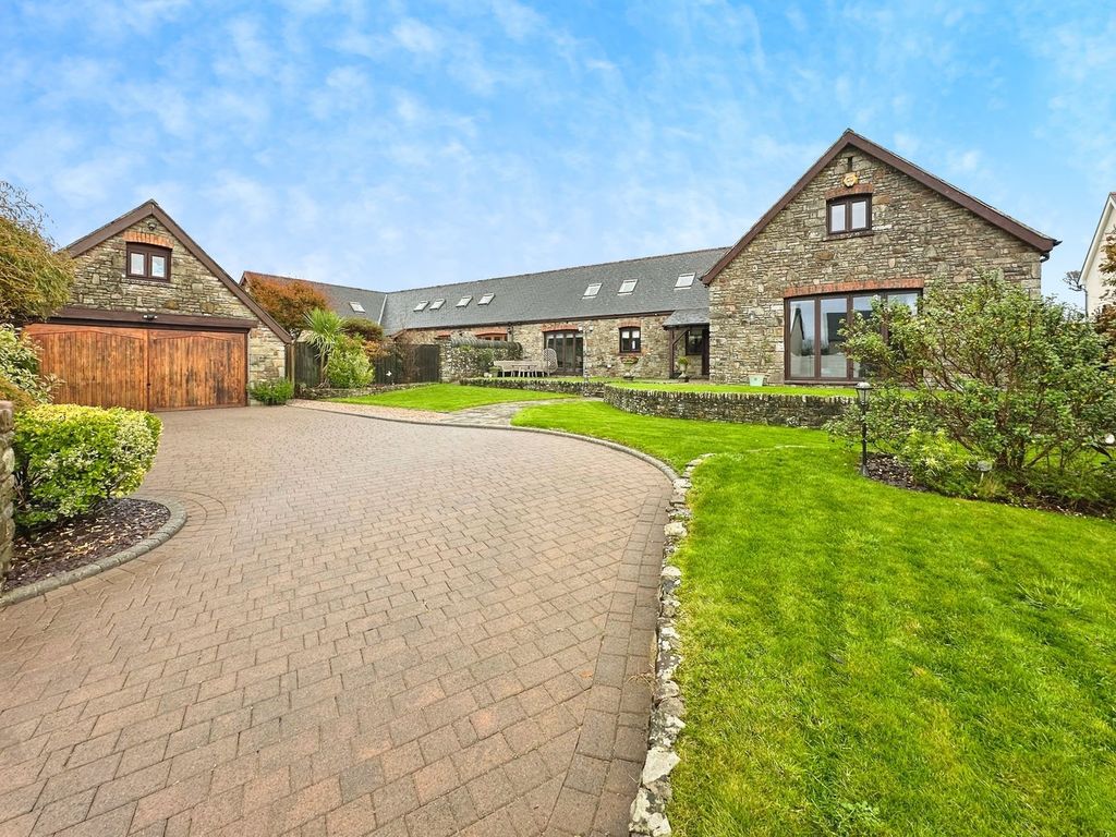 Property photo 1 of 19