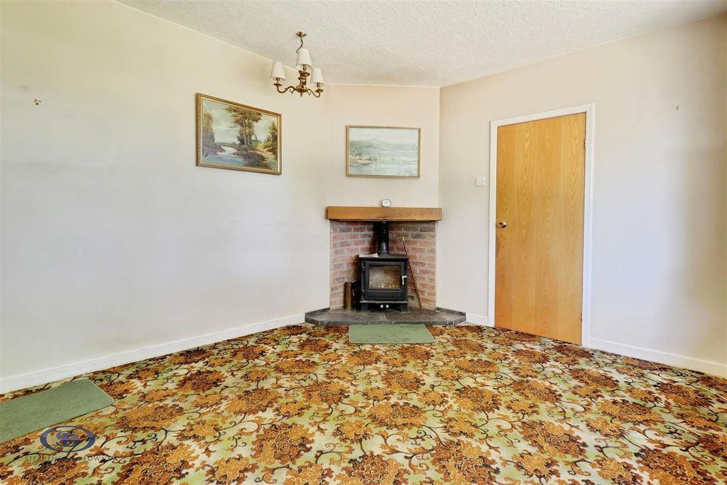 Property photo 3 of 24