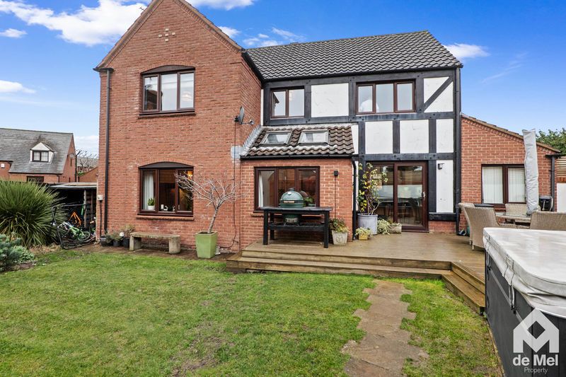 Property photo 1 of 19 Photo 17